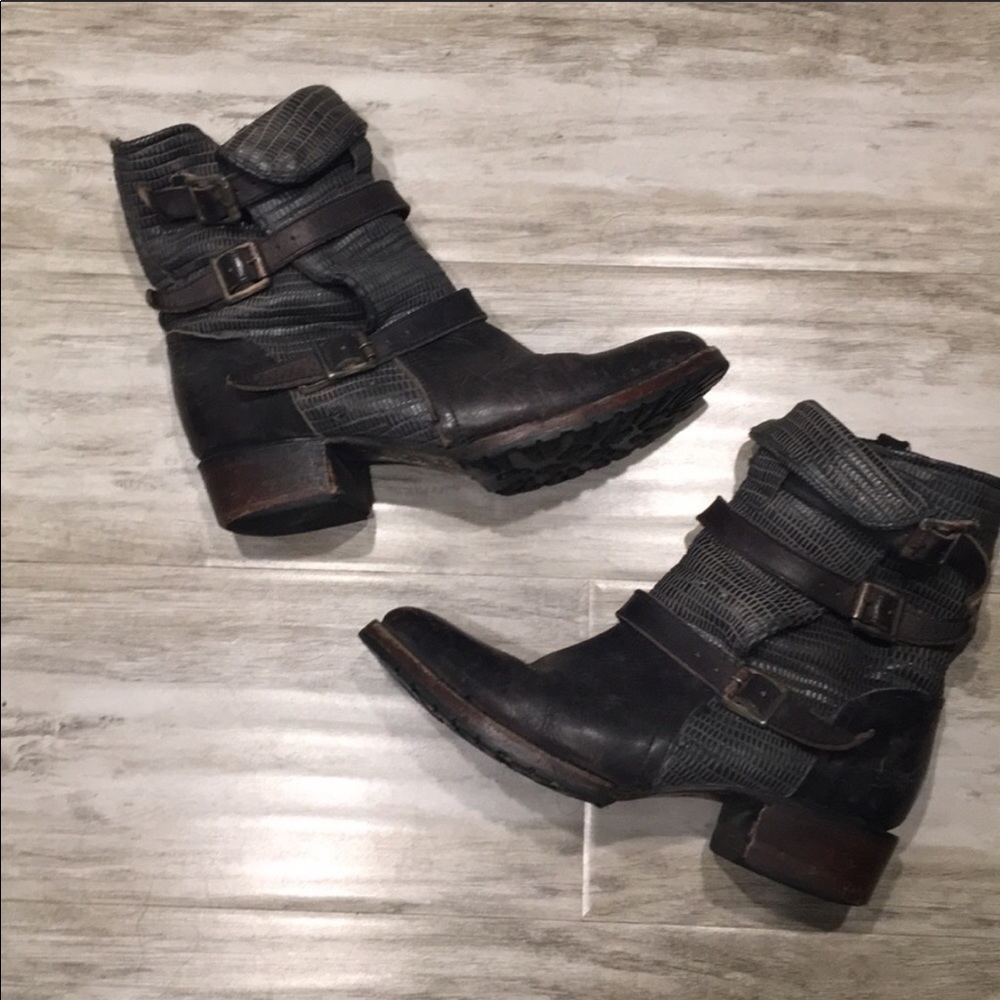 Free bird boots